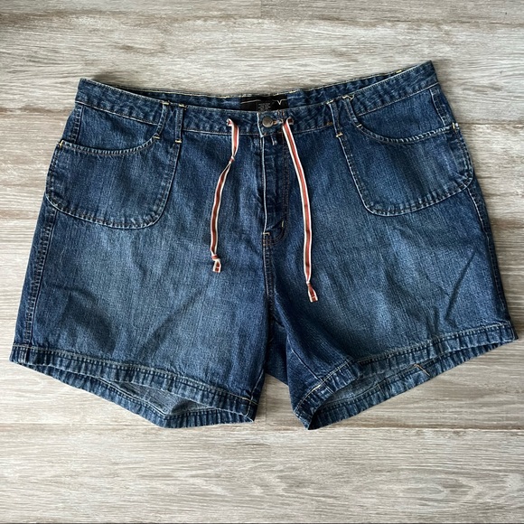 Venezia Pants - Vintage Venezia Y2K Denim Shorts Size 24
